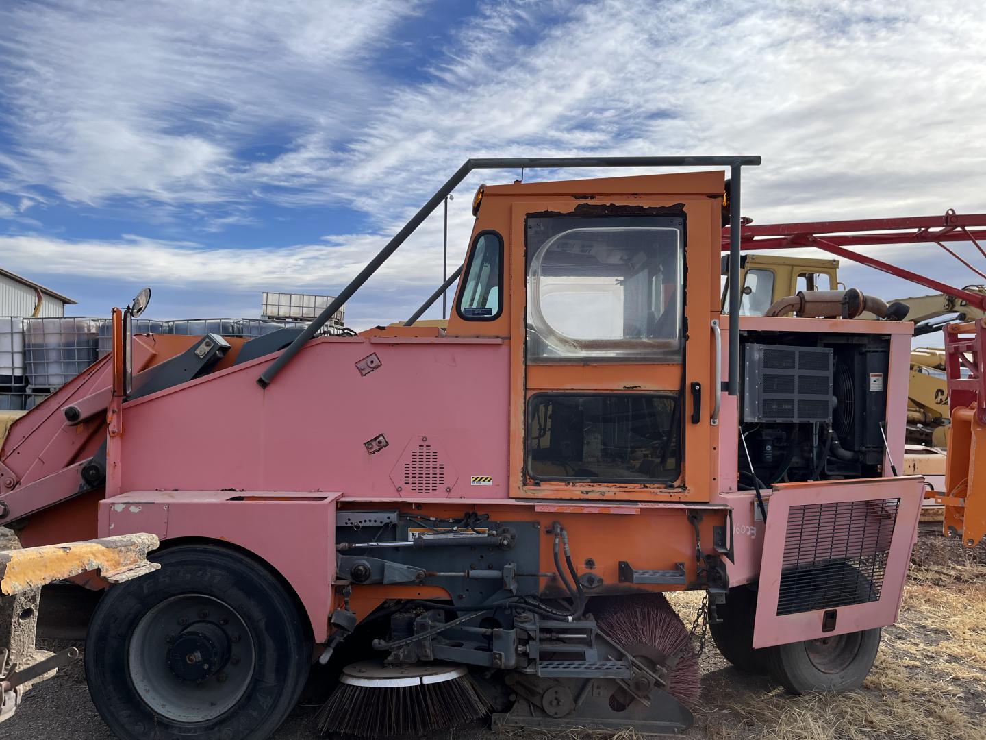 ./imagenes/INVOICE/2019/16478/CAMION BARREDORA ELGIN PELICAN (10).JPG